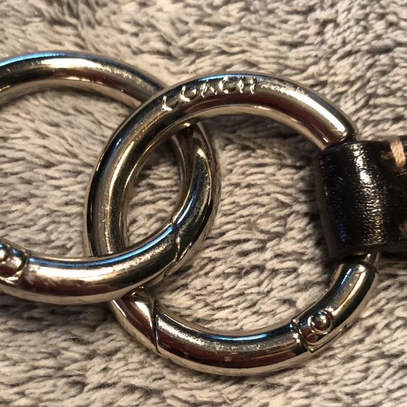 NWOT Coach Belt/ brown with silver tone metal linked circles/5 holes - Picture 7 of 9
